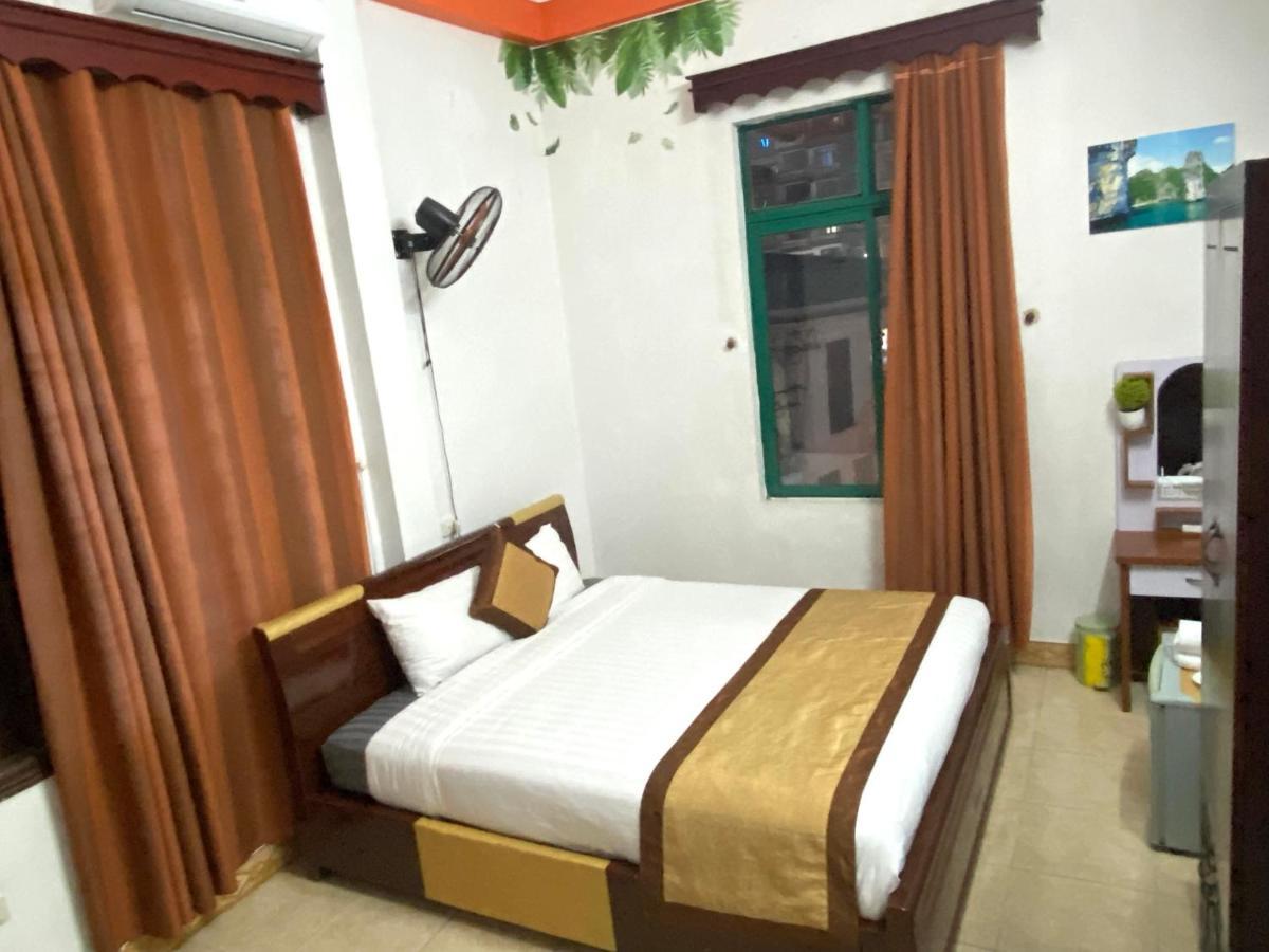 Alex Ha Long Hotel Exterior photo