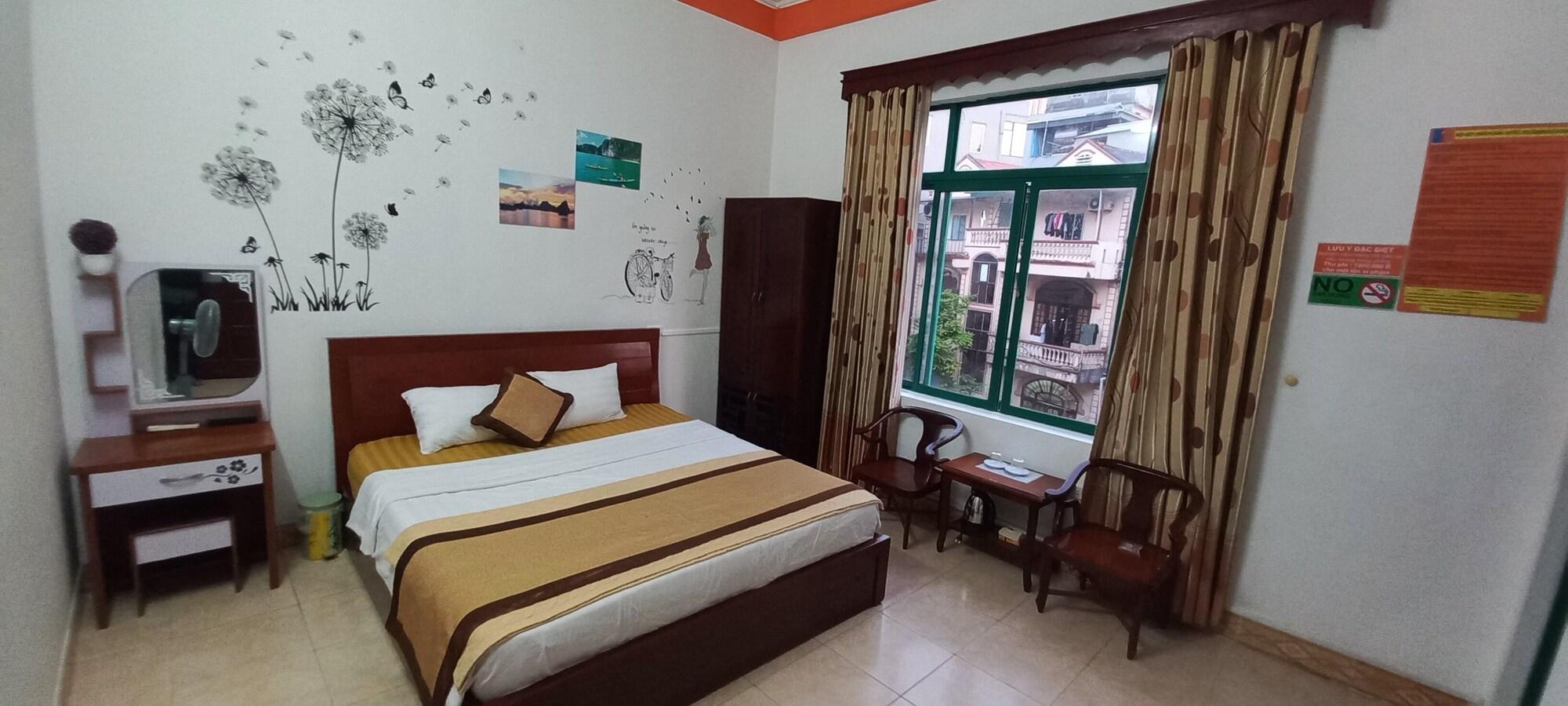 Alex Ha Long Hotel Exterior photo